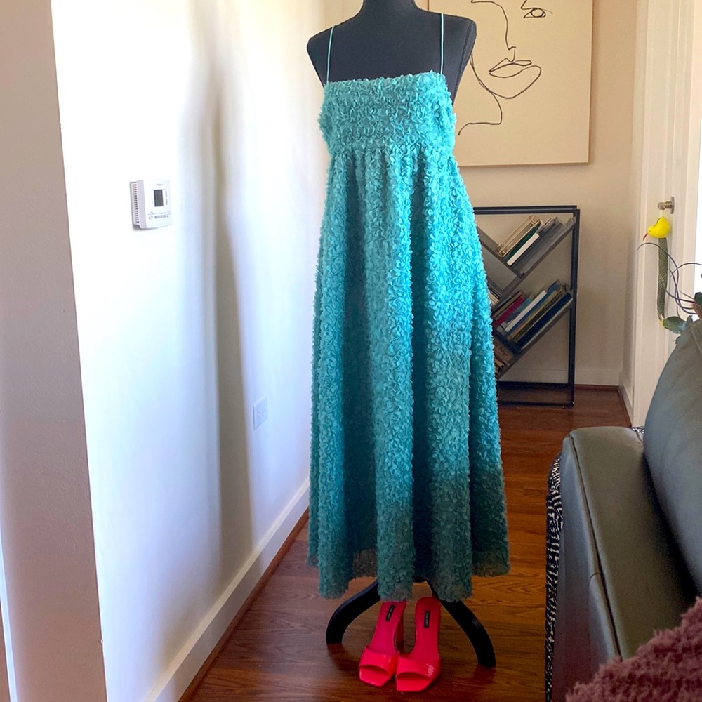 Beautiful feminine teal dress 👗